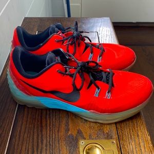 Kobe Venomenon Basketball sneaker